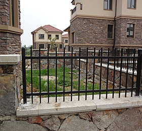 二橫梁圍欄 二橫梁圍欄